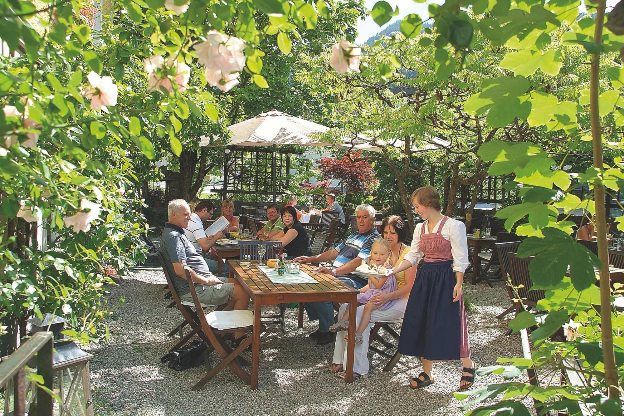 Triebenerhof Hotel Екстериор снимка