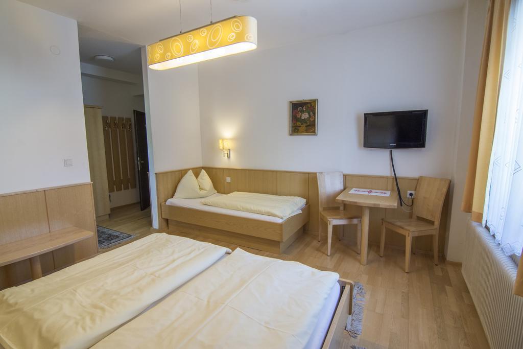 Triebenerhof Hotel Екстериор снимка