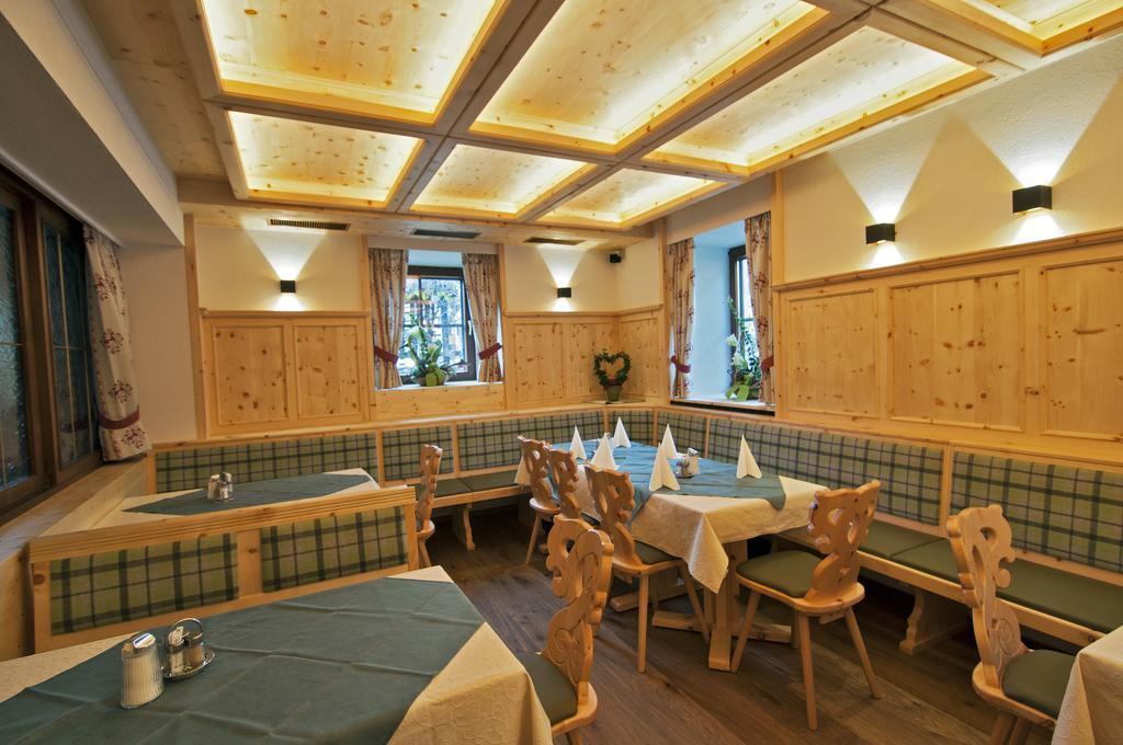 Triebenerhof Hotel Екстериор снимка