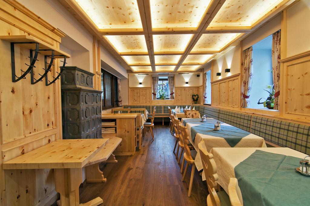 Triebenerhof Hotel Екстериор снимка
